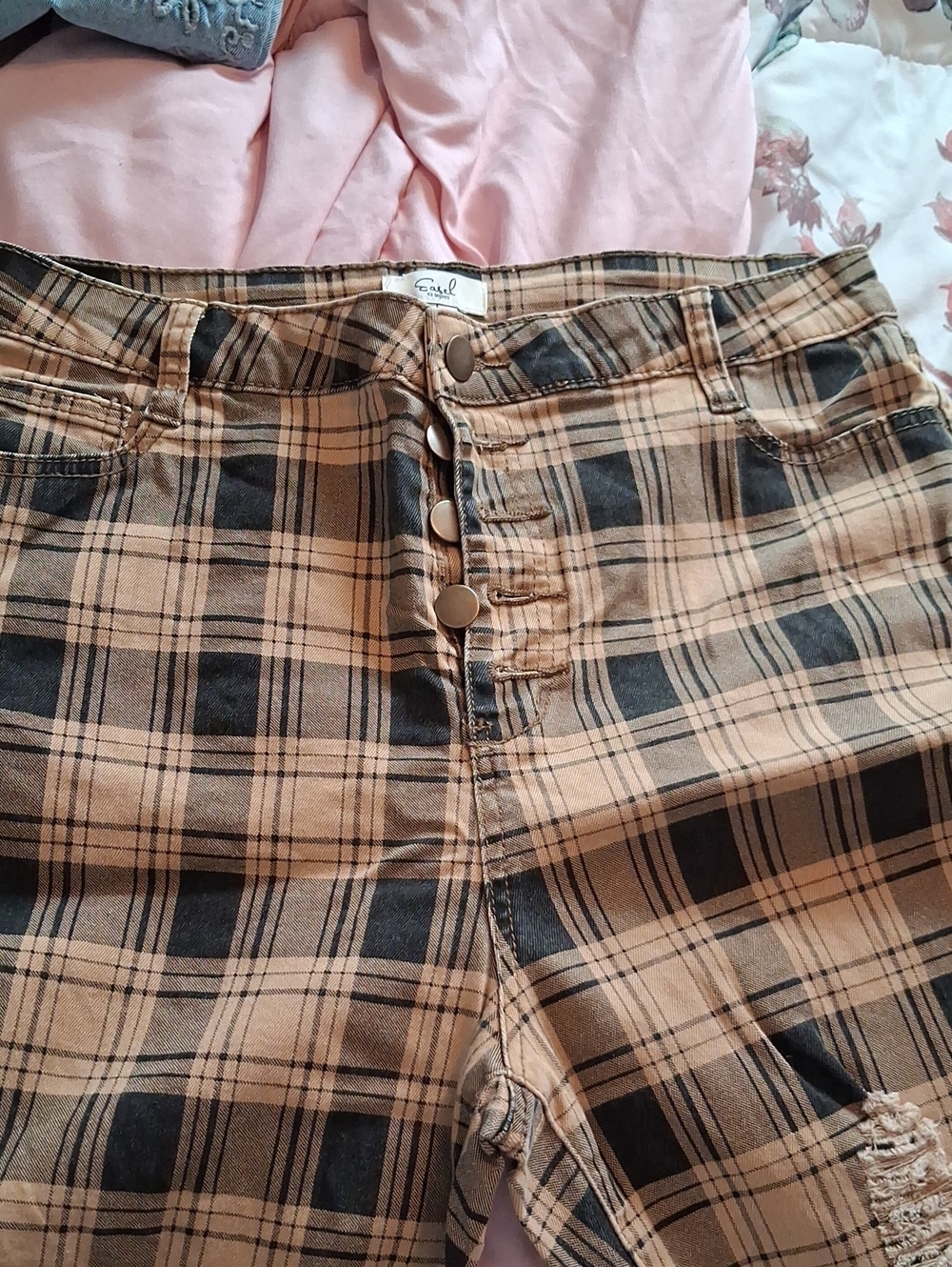 easel Plaid High-Rise Cropped Pants in Tan and Black